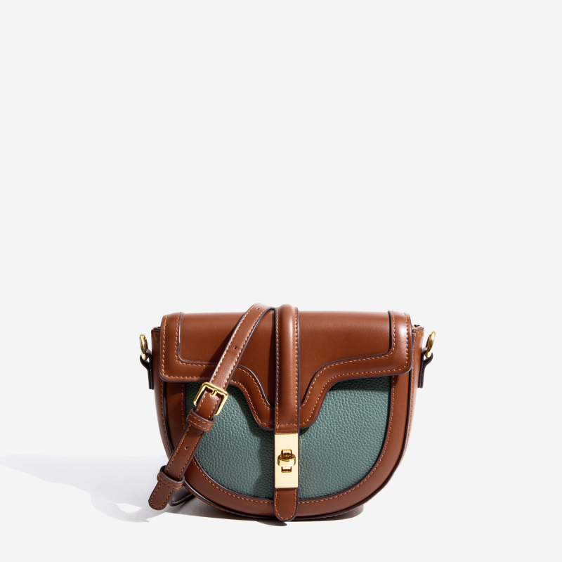 Saddle bag – PU materijal, zaobljen oblik, zatvaranje kopčom, ljeto 2024