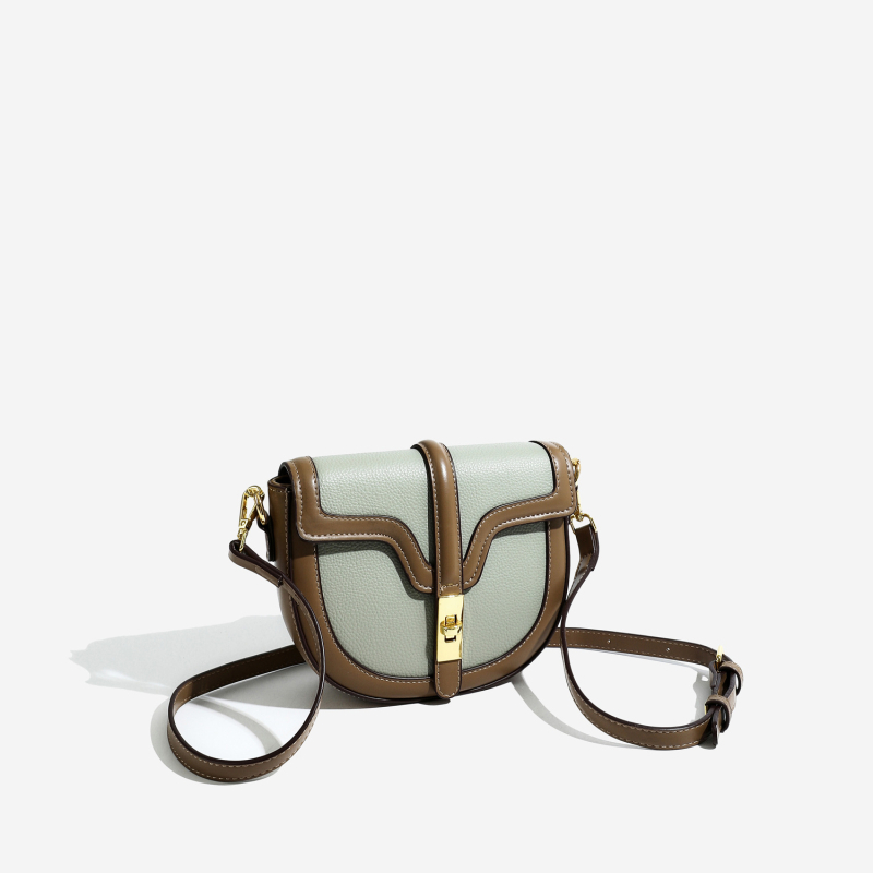 Saddle bag – PU materijal, zaobljen oblik, zatvaranje kopčom, ljeto 2024