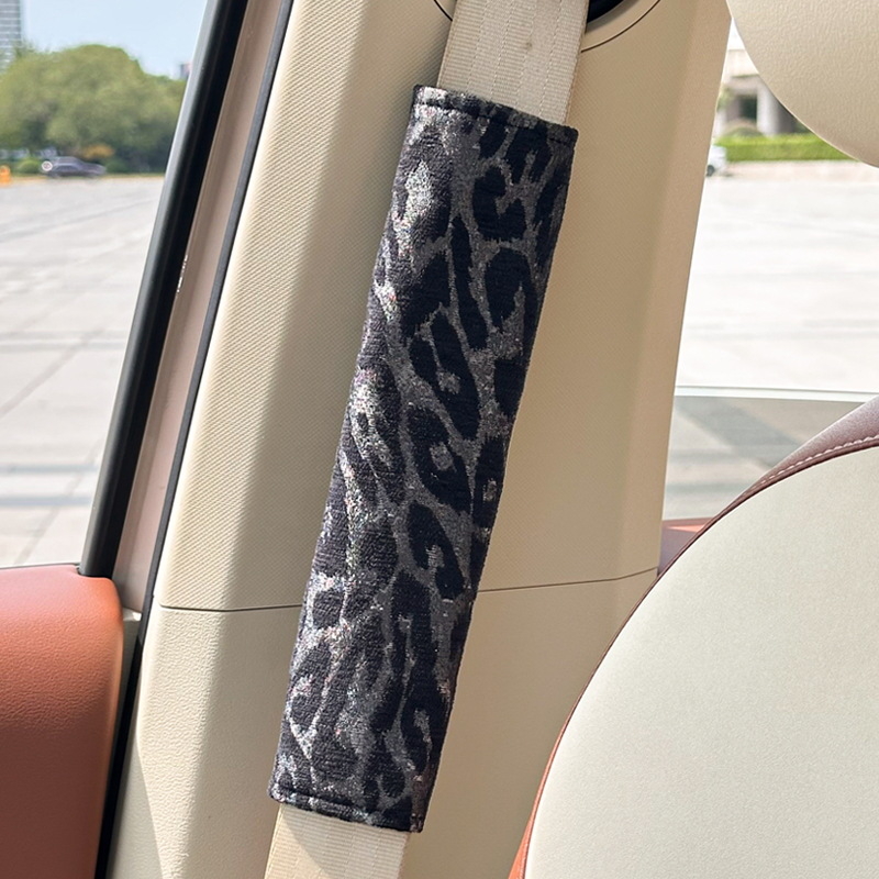Nadlak za kaišu sigurnosnog pojasa automobila s leopard uzorkom, plišasti materijal, 100 g, mogućnost prilagodbe, tiskanje logotipa