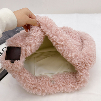 Pahuljasta torba za rame-crossbody, vodoravnog kvadratnog oblika, magnetsko zatvaranje, poliester podstava, unutarnja džep za telefon, gradski stil, zima 2025.