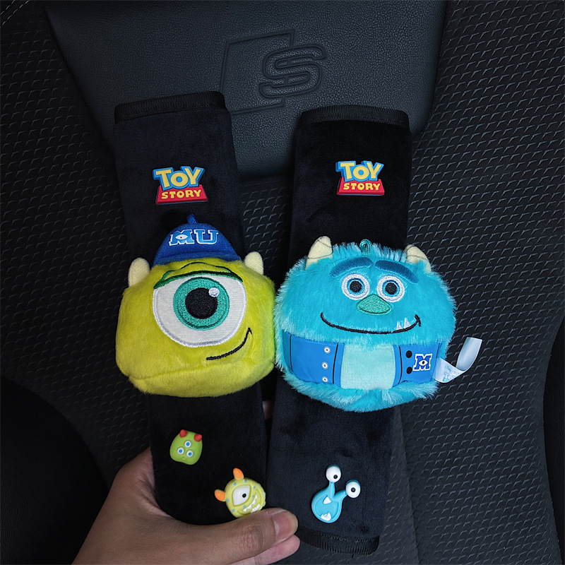 Pad pentru centură auto | Plush cu tema Strawberry Bear Monster Academy, ochi mari, acoperire protectoare moale (Material: Poliester; Origine: Zhejiang; Greutate: 0.3; Brand: Other)