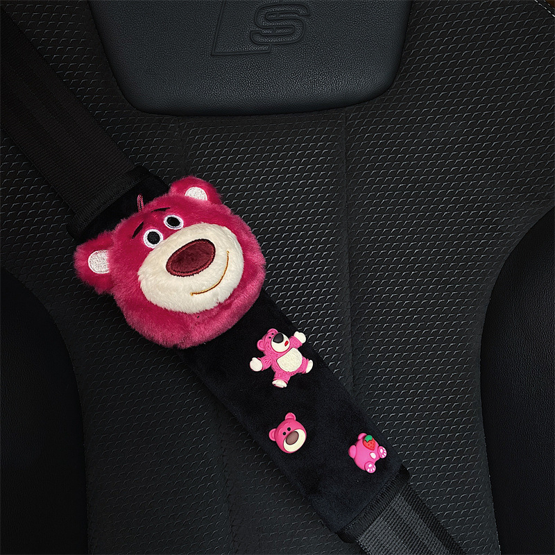 Pad pentru centură auto | Plush cu tema Strawberry Bear Monster Academy, ochi mari, acoperire protectoare moale (Material: Poliester; Origine: Zhejiang; Greutate: 0.3; Brand: Other)
