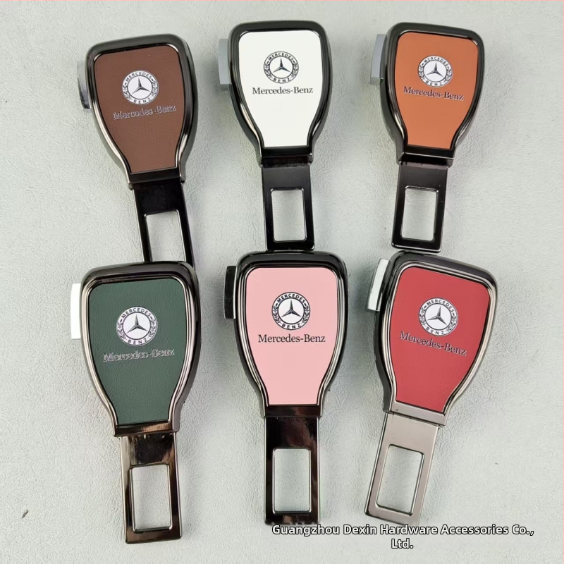 Rozšírenie bezpečnostného pásu - Kompatibilné s Toyota, BMW, Mercedes-Benz | Materiál: zliatina | Hmotnosť: 100 g | Tlač loga k dispozícii