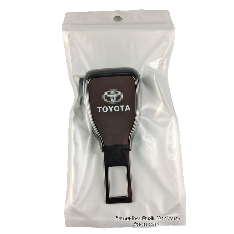 Rozšírenie bezpečnostného pásu - Kompatibilné s Toyota, BMW, Mercedes-Benz | Materiál: zliatina | Hmotnosť: 100 g | Tlač loga k dispozícii