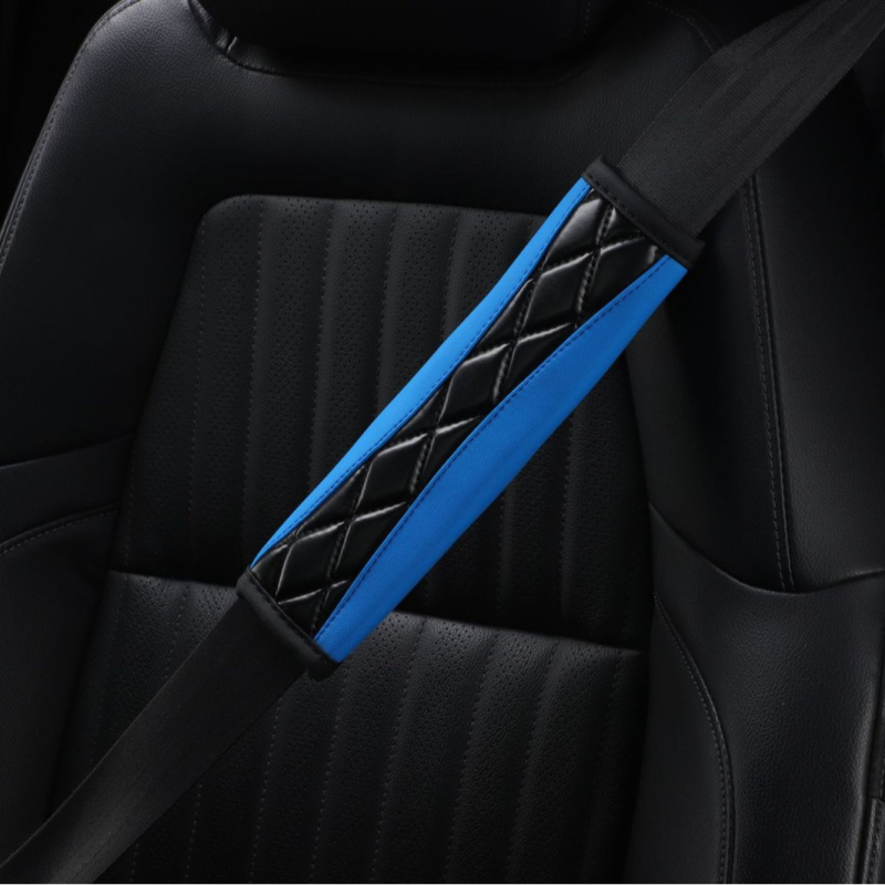 Ramenná podložka na bezpečnostný pás z PU kože, priedušná, 3D prešité výšivky, 40 g