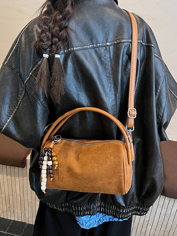 Boston női táska - hengeres forma, cipzáras zárás, PU+deerskin velvet anyag, belső telefontartó zseb