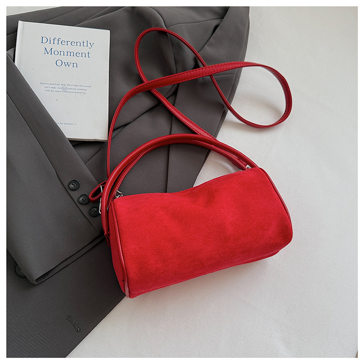 Boston női táska - hengeres forma, cipzáras zárás, PU+deerskin velvet anyag, belső telefontartó zseb