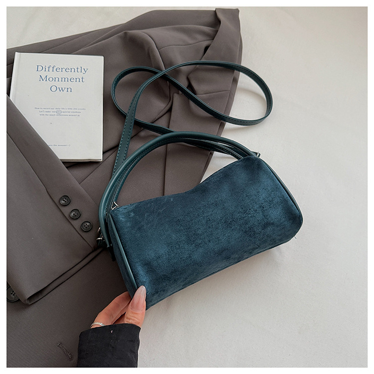 Boston női táska - hengeres forma, cipzáras zárás, PU+deerskin velvet anyag, belső telefontartó zseb