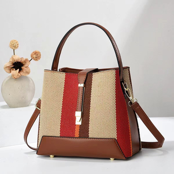 Geantă de umăr pentru femei, stil stradal, material PU, formă pătrată, închidere cu cataramă magnetică, buzunar interior cu fermoar, curea de umăr (PU; formă pătrată; închidere cu cataramă magnetică; buzunar interior cu fermoar; curea de umăr)