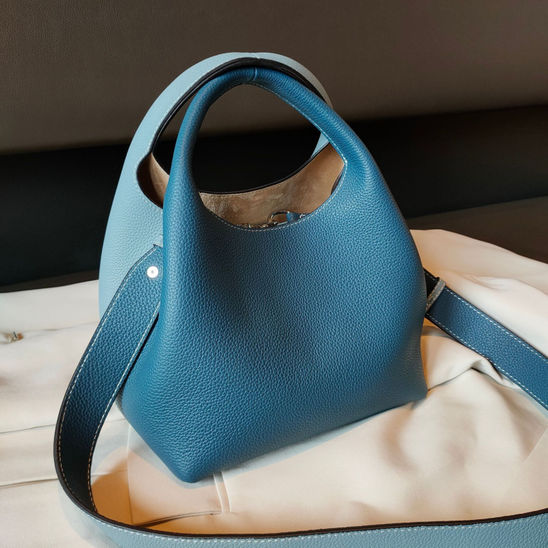 Bucket bag Od prirodne kože Prvi sloj teleće kože Za poslovno dnevno putovanje Torba u Wing stilu