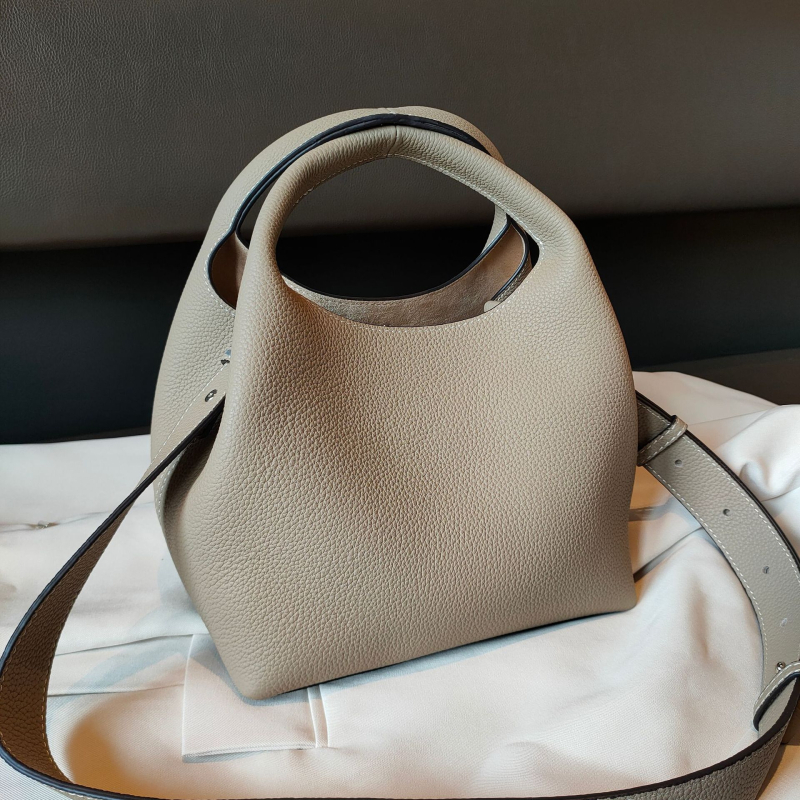 Bucket bag Od prirodne kože Prvi sloj teleće kože Za poslovno dnevno putovanje Torba u Wing stilu