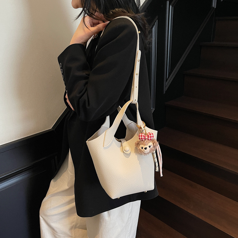 Geantă tip găleată - Simplitate urbană, material PU (Primăvara 2025, Yavanga, geantă tip găleată)