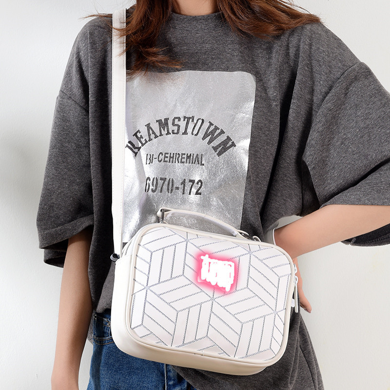 Geantă unisex cu formă de diamant 3D, geantă mică crossbody cu paiete, material PVC, căptușeală poliester, model geometric, vară 2019