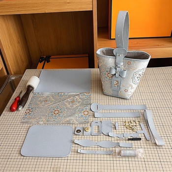 PU kanta torba, ručno izrađena DIY materijalna torba, književni nacionalni stil, magnetska kopča, unutarnji džepovi sa zipom i džep za telefon, zimsko izdanje 2025