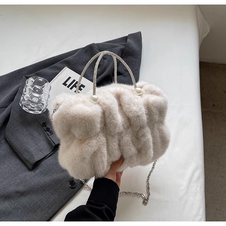 Crossbody torba od pliša, gradski minimalistički stil, vodoravni kvadratni oblik, podstava od sintetičke kože, džep za mobitel