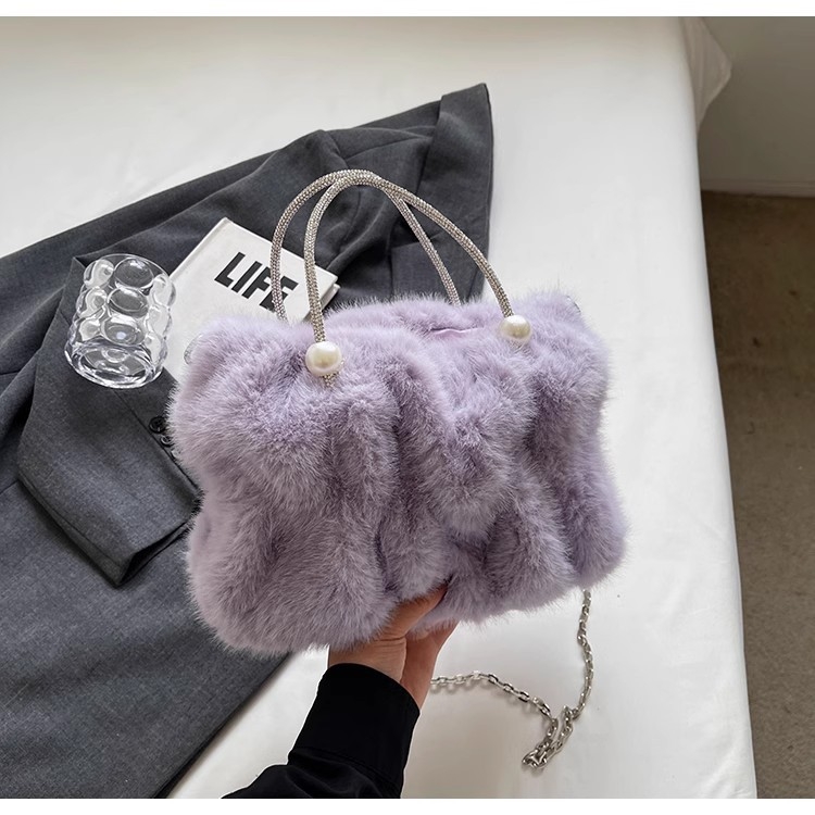Crossbody torba od pliša, gradski minimalistički stil, vodoravni kvadratni oblik, podstava od sintetičke kože, džep za mobitel