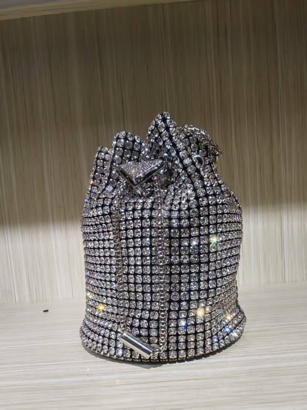 Bucket torba s kristalima i šnira – PU koža, Holy Heron, vertikalni kvadratni oblik, crossbody