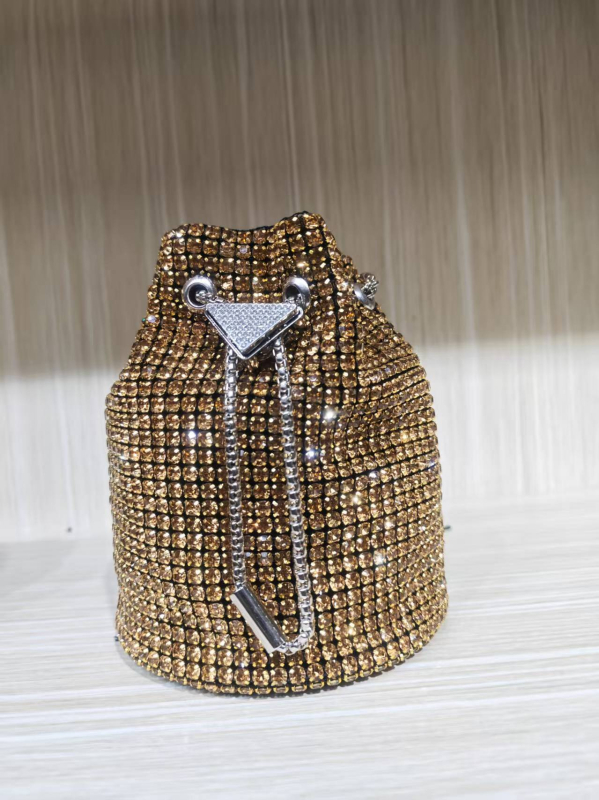 Bucket torba s kristalima i šnira – PU koža, Holy Heron, vertikalni kvadratni oblik, crossbody