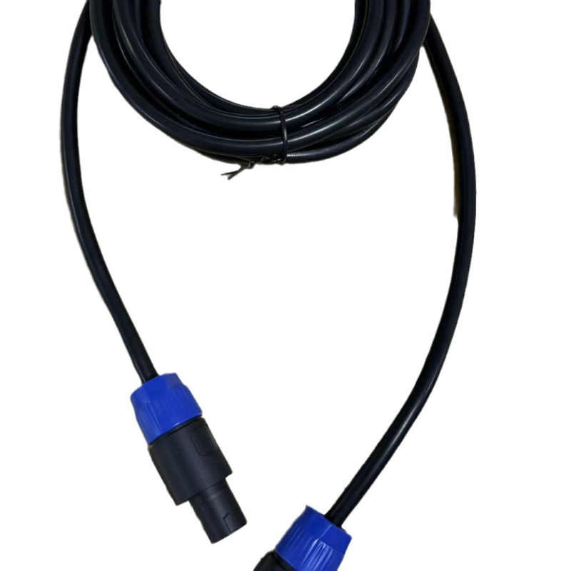 Cablu audio B02 – nichelat; miez din cupru acoperit cu aluminiu; conductor din cupru acoperit cu aluminiu; destinat dispozitivelor digitale; greutate 380 g