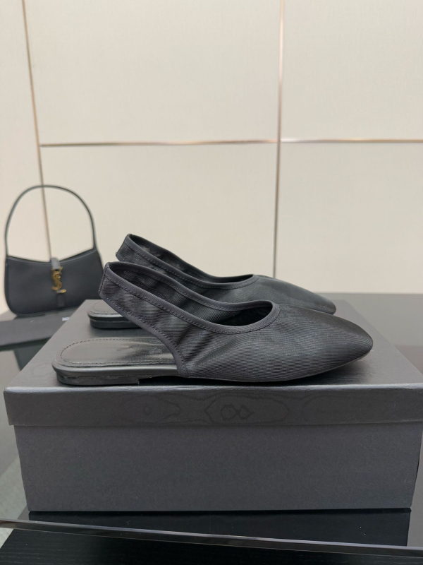 Клиновани сандали с мънисти и мрежеста горна част, квадратен нос, кожена подметка, задна каишка