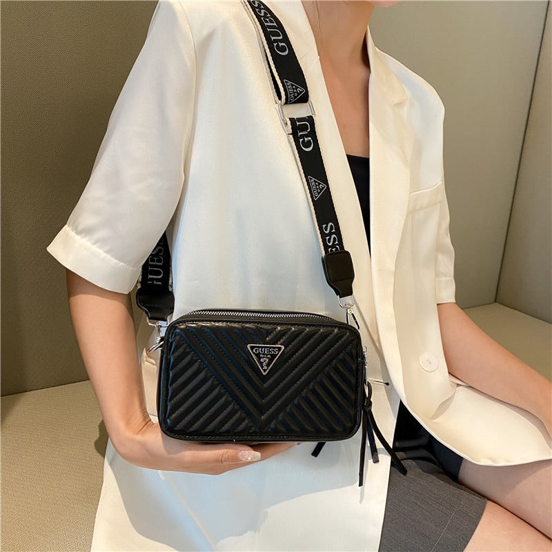 Crossbody torba - PU, horizontalni kvadratni oblik, zatvarač, podstava od poliestera, proljeće 2025