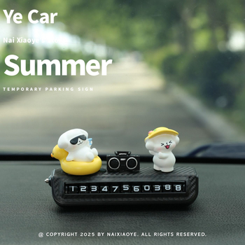 Elektronická plastová ozdoba na auto s dočasnou poznávacou tabuľou a bezpečnostným kladivom