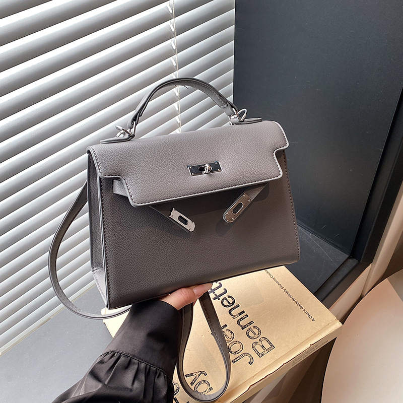 PU torba za ramena u street-trend stilu, vodoravni kvadratni oblik, zatvarač, jednostruki remen, unutarnji džep sa zatvaračem