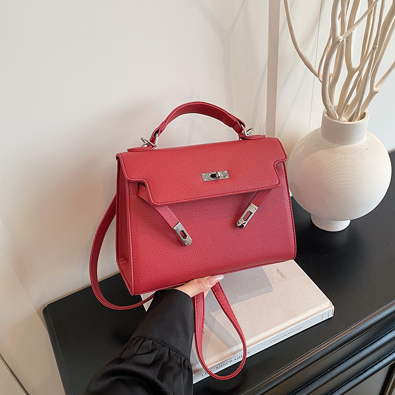 PU torba za ramena u street-trend stilu, vodoravni kvadratni oblik, zatvarač, jednostruki remen, unutarnji džep sa zatvaračem