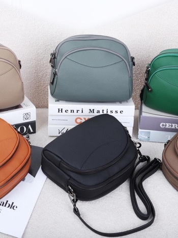 Leap Up ženska kožna crossbody torba, prva slojevita koža, horizontalan kvadratni oblik, unutarnji džepovi sa zipom i džep za telefon, poliester-cotton podstava, jedna naramenica