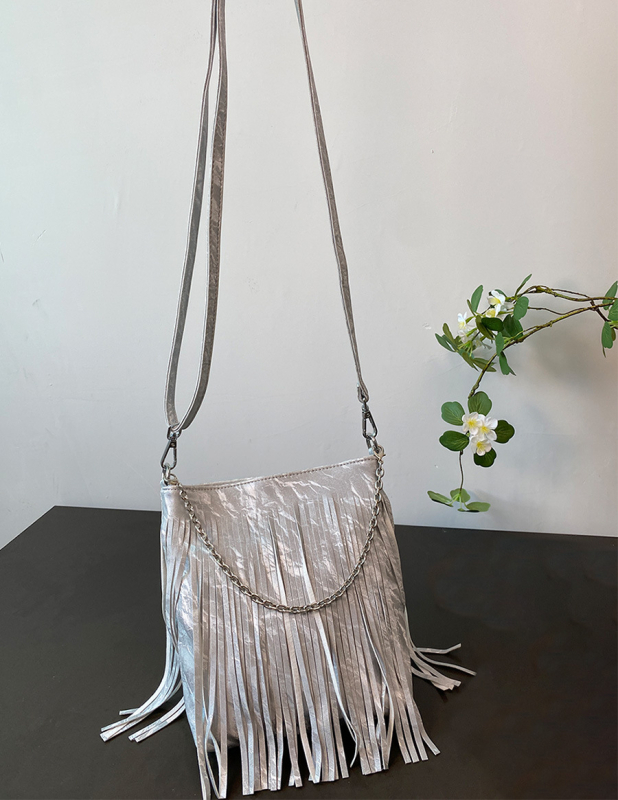 Geantă crossbody în stil național literar-artistic, material PU, formă verticală pătrată, închidere cu magnet, buzunar interior cu fermoar și buzunar pentru telefon