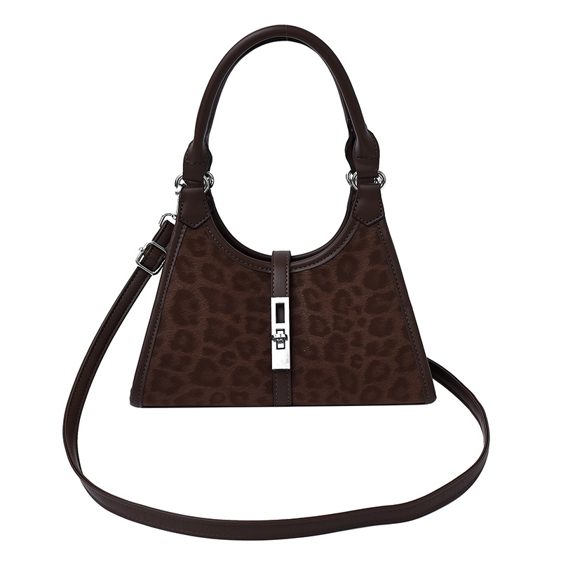 Кроссбоди чанта – PU материал, хоризонтална квадратна форма, заключване, скрит джоб с цип, полиестерна подплата