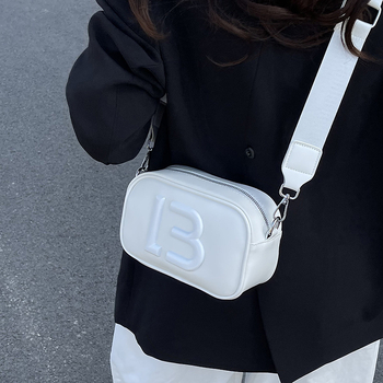 Ženska mini kvadratna crossbody torba, gradski jednostavan stil, PU materijal, horizontalni kvadratni oblik, zatvaranje na zatvarač, podstava od poliesteru, jesen 2025