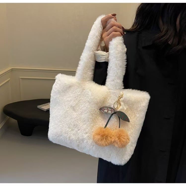 Plüss táska, városi minimalistikus stílus, téglalap alakú forma, nyitott felső, telefontartó zseb