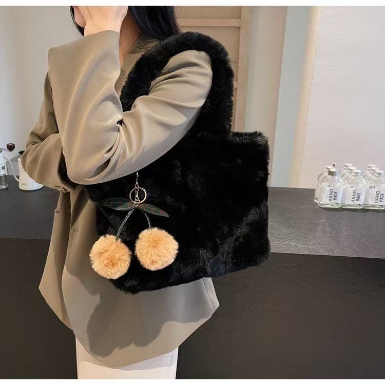 Plüss táska, városi minimalistikus stílus, téglalap alakú forma, nyitott felső, telefontartó zseb