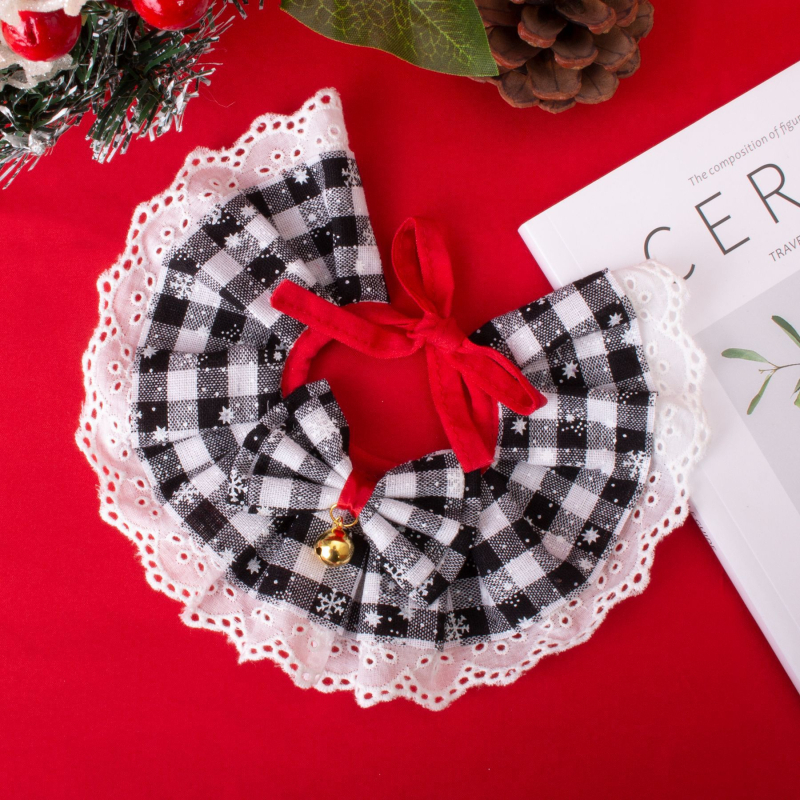 Accesoriu pentru animale de companie: Papion-bib de Crăciun cu clopoțel, model pătrățeles, material bumbac-poliester, cosplay dantelat