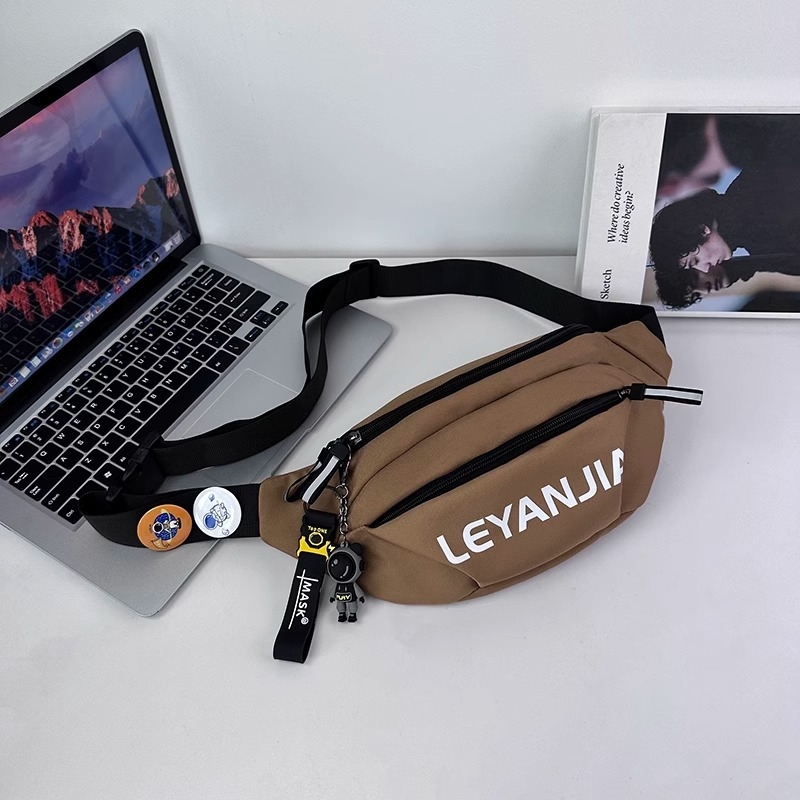 Muška crossbody torba za putovanje, poliester, vodootporna, izuzetno lagana, otporna na habanje, uzorak slova, ovlaštena privatna marka (Stil: rekreacijsko putovanje; Materijal: Poliester; Funkcije: Vodootporna, Ultra lagana, Otporna na habanje)