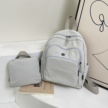 Nylon hátizsák szabadidős utazásokhoz, vízálló anyag, kapacitás 20 L alatt, görbült vállpántok