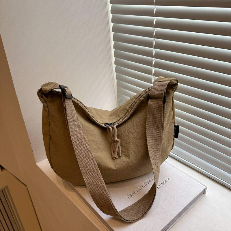 Torba za rame od platna za žene, crossbody s zatvaračem, unutarnji džep za telefon, horizontalan pravokutni oblik, jedna naramenica