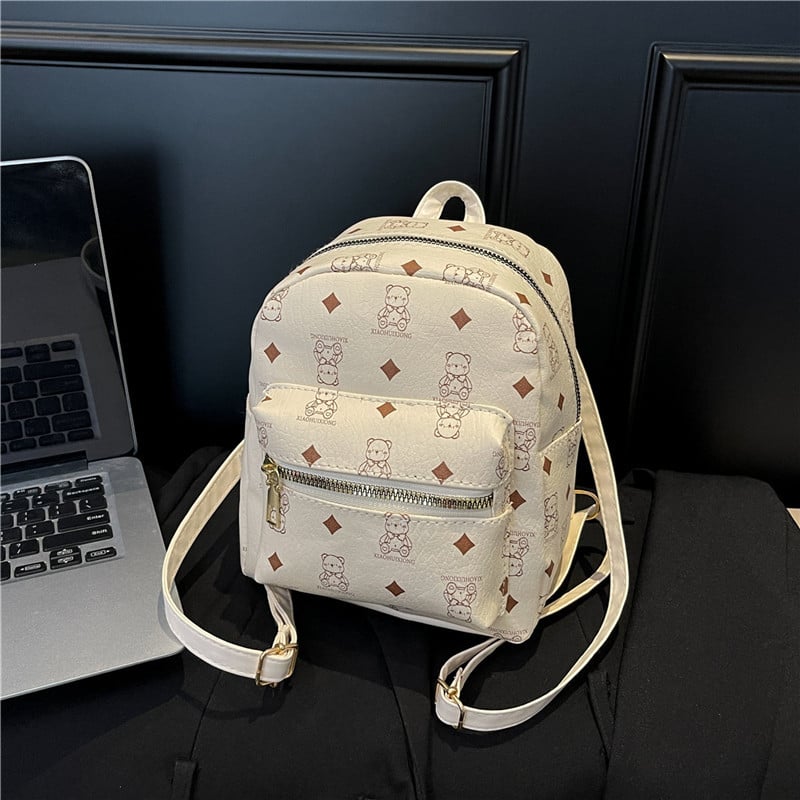 Koreai stílusú hátizsák PU anyagból, tavasz 2025, cipzár, belső zseb a telefon számára