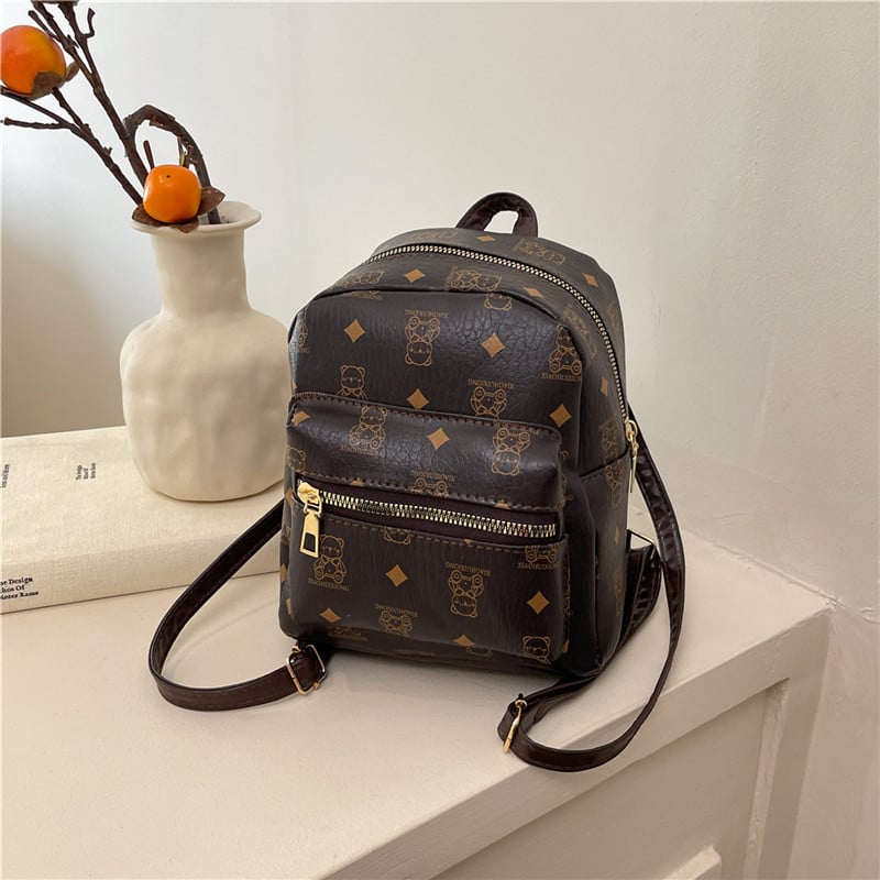 Koreai stílusú hátizsák PU anyagból, tavasz 2025, cipzár, belső zseb a telefon számára