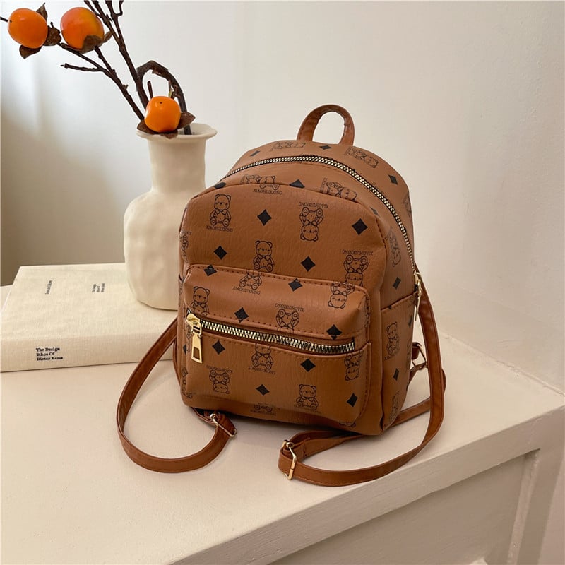 Koreai stílusú hátizsák PU anyagból, tavasz 2025, cipzár, belső zseb a telefon számára