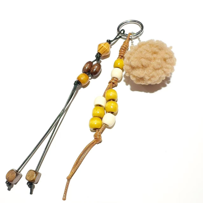 Kulcstartó szőrös golyóval – kreatív dizájn, OL-stílusú divat, egyedileg csomagolva