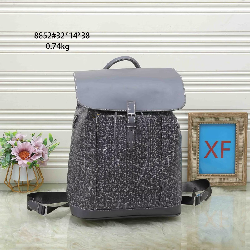 PU anyagú hátizsák, csíkos mintázat, nylon bélés, ívelt vállpántok, uniszex