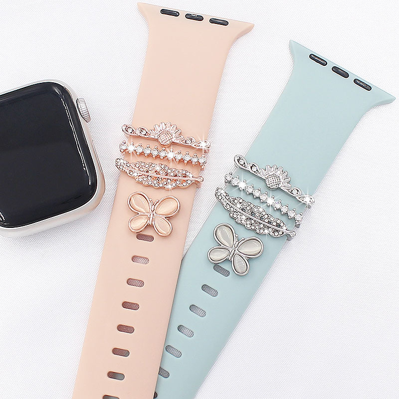 Apple Watch szíj pillangócsattal és dekoratív gyűrűvel, fémből készült, divatos stílus