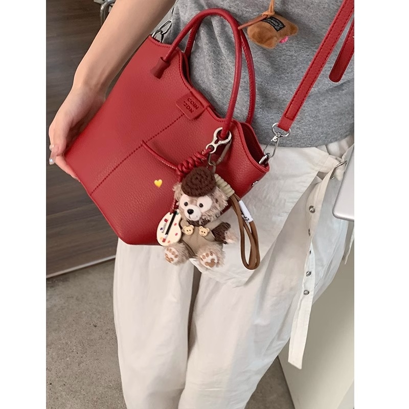 Дамска чанта тип кофа PU материал, магнитно закопчаване, подплата полиестер, с една презрамка