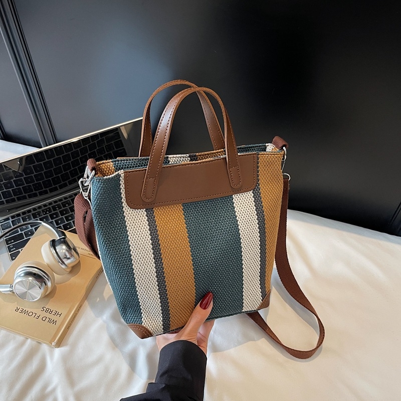 Geantă Tote din canvas pentru femei, formă orizontală pătrată, închidere cu fermoar, căptușeală poliester, buzunare interioare: buzunar cu fermoar ascuns, buzunar pentru telefon, buzunar pentru ID, Primăvara 2025