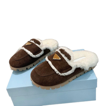 Női gyapjú baotou papucs, felső anyaga tehén velúr; belső anyaga juh gyapjú; talp: gumi; talp vastagság: 0–3 cm; csúszásgátló, kényelmes