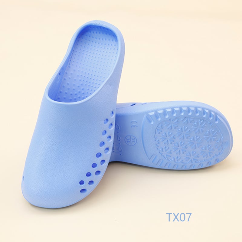 Műtői papucs EVA felső, EVA belső, csúszásmentes gumitalp, talp technológia: injektált öntés