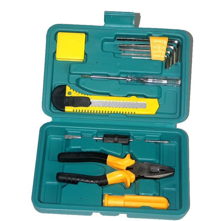 Családi szerszámkészlet – 11- vagy 12-darabos ötvözött acél készlet kalapáccsal, villáskulcsokkal, csavarhúzókkal és fogókkal – 0,5 kg