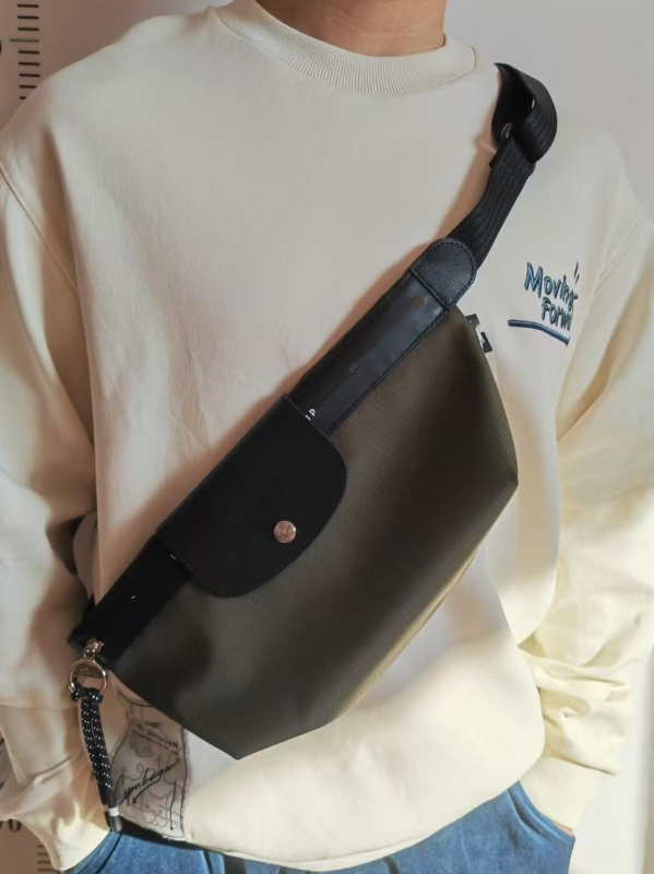 Muška najlon torba za prsa — vodootporna, izuzetno lagana, crossbody stil, svakodnevna uporaba